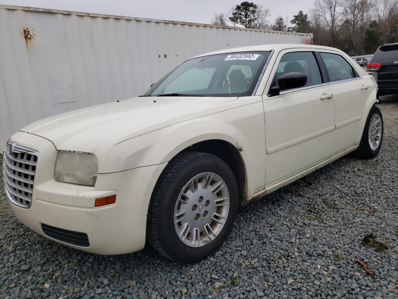 Photo 2 from auction – 2005 CHRYSLER 300 with VIN 2C3JA43R65H667374