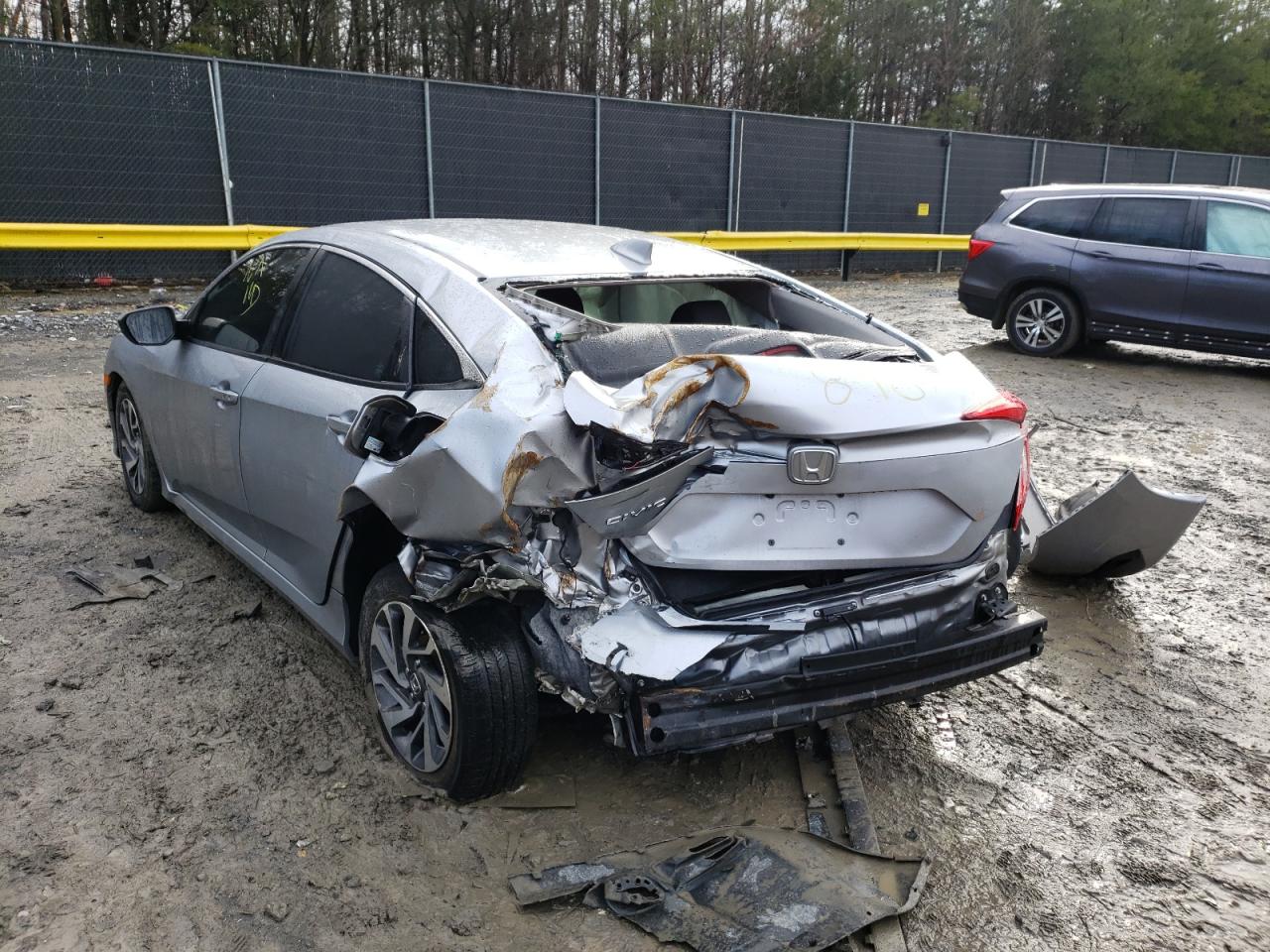 Photo 9 from auction – 2018 HONDA CIVIC EX with VIN 19XFC2F72JE039490