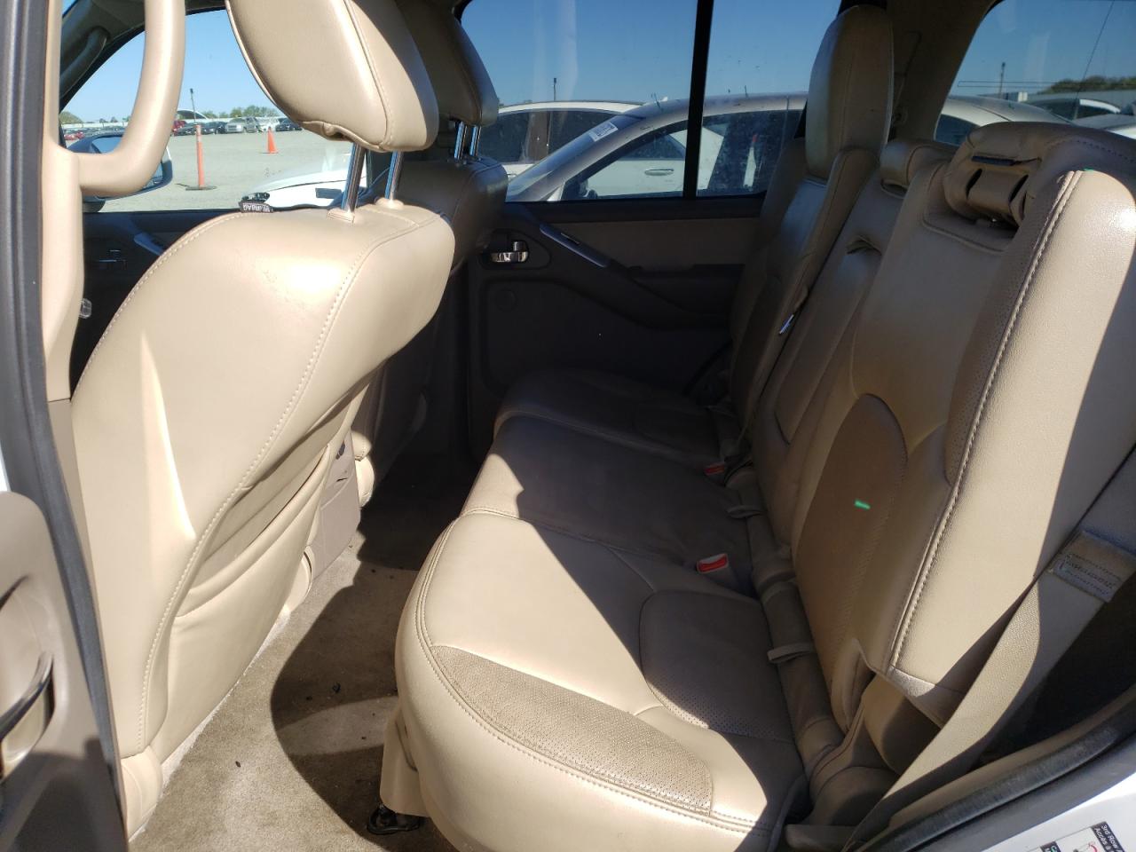 Фото 6 с аукциона – 2012 NISSAN PATHFINDER с VIN 5N1AR1NB8CC607367