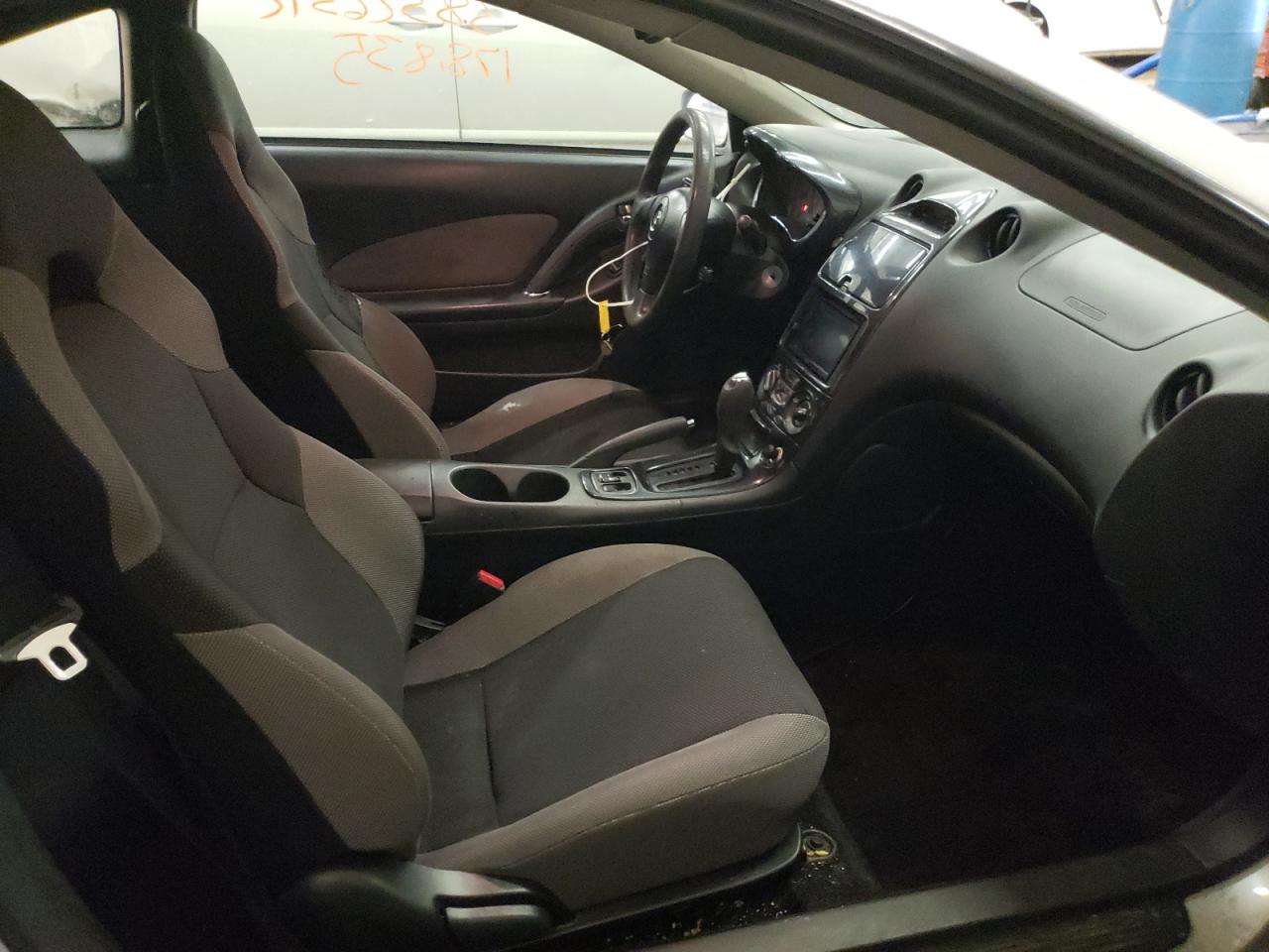 Photo 5 from auction – 2003 TOYOTA CELICA GT with VIN JTDDR32T130157766