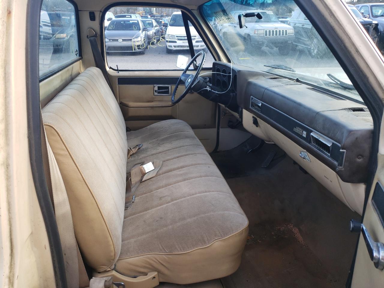 Photo 5 from auction – 1986 GMC C1500 with VIN 1GTCC14F0GJ512919
