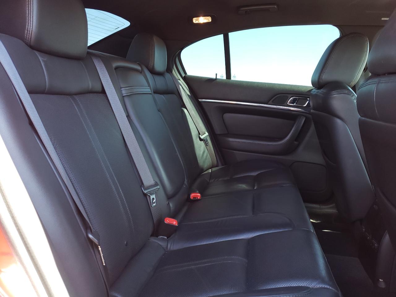 Photo 6 from auction – 2011 LINCOLN MKS with VIN 1LNHL9DR2BG614044