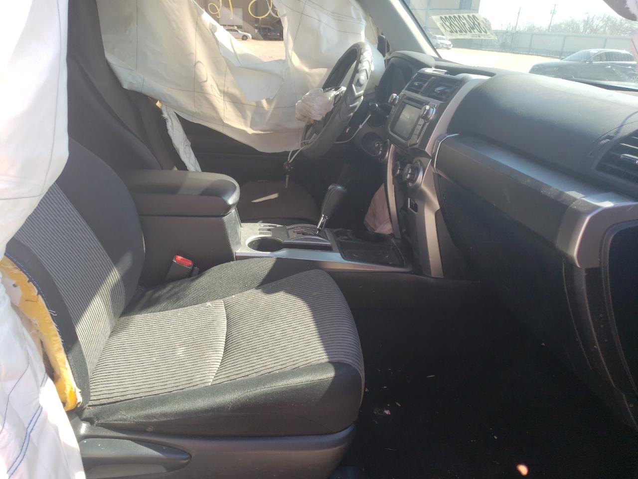 Photo 5 from auction – 2016 TOYOTA 4RUNNER SR with VIN JTEZU5JR2G5125712