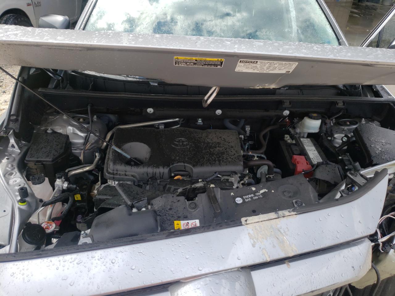 Photo 7 from auction – 2019 TOYOTA RAV4 LE with VIN 2T3H1RFV6KW039925