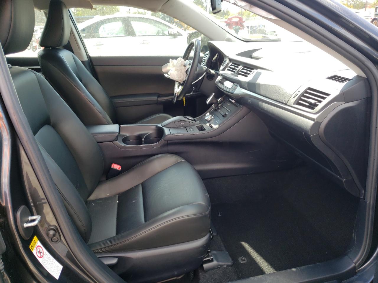 Photo 5 from auction – 2011 LEXUS CT 200 with VIN JTHKD5BH0B2029873