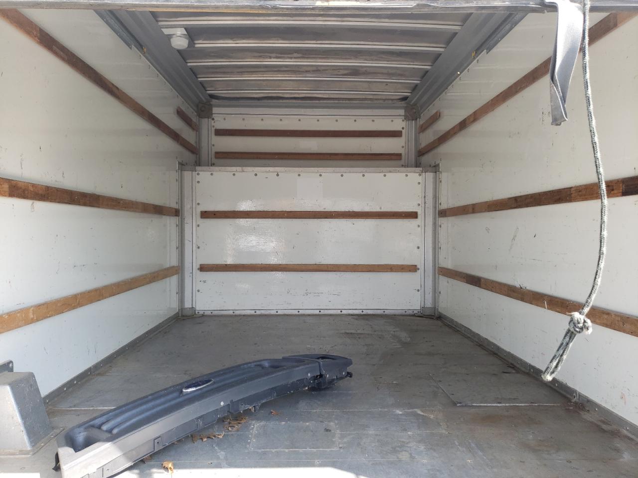 Photo 6 from auction – 2007 FORD E450 with VIN 1FDXE45S17DB16047