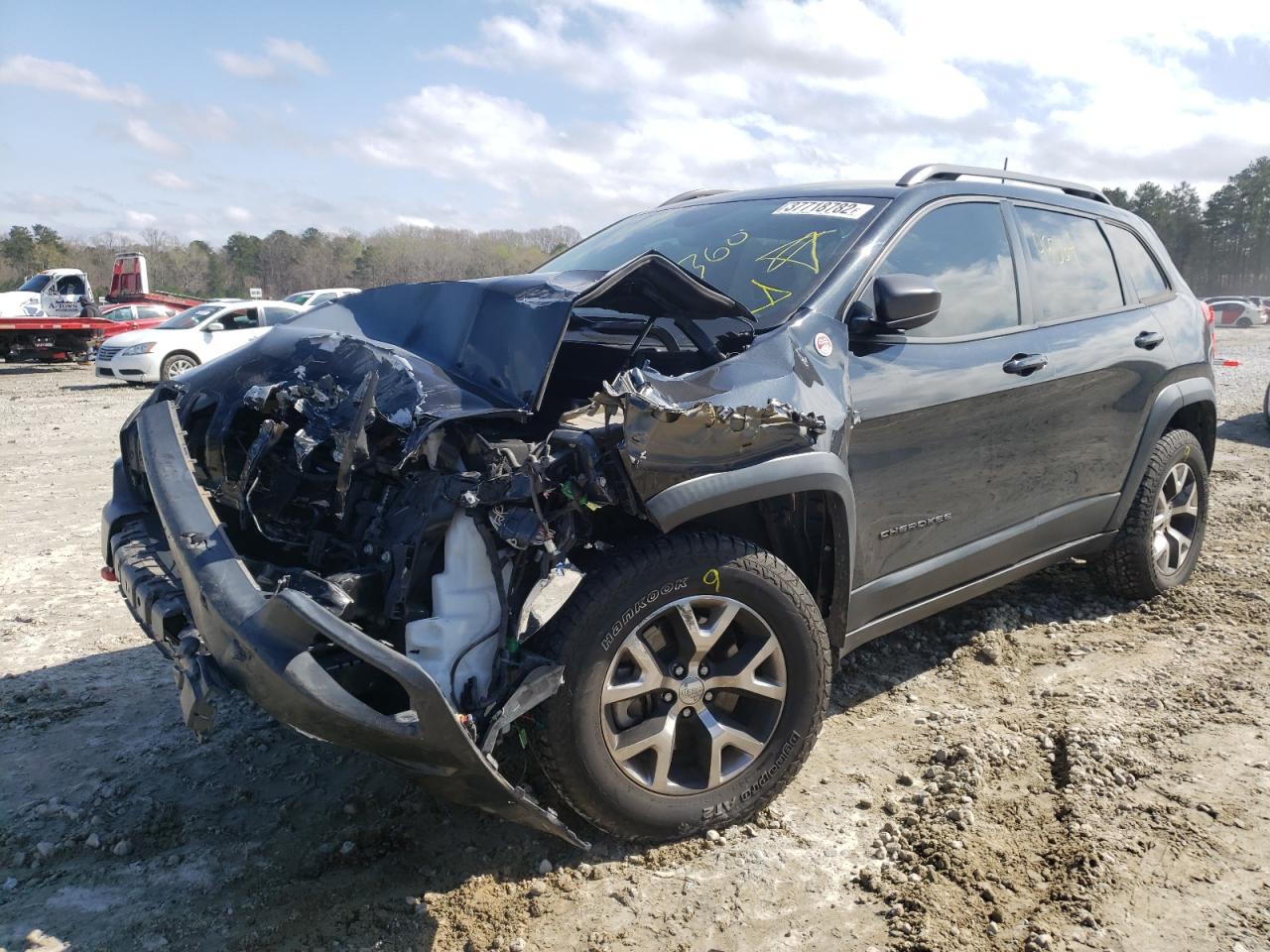 Photo 2 from auction – 2015 JEEP CHEROKEE T with VIN 1C4PJMBS1FW778492