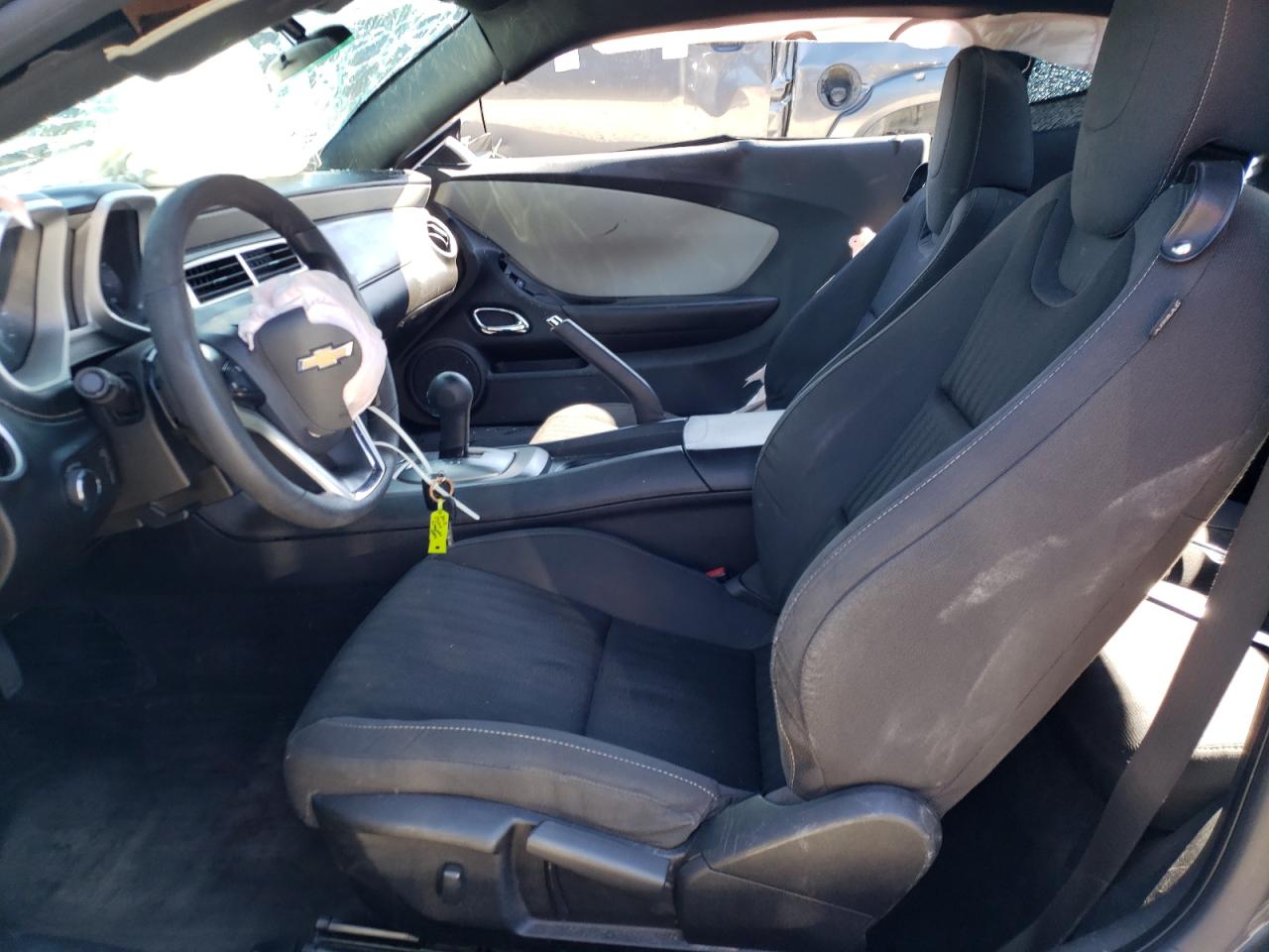 Photo 5 from auction – 2015 CHEVROLET CAMARO LS with VIN 2G1FB1E38F9303399