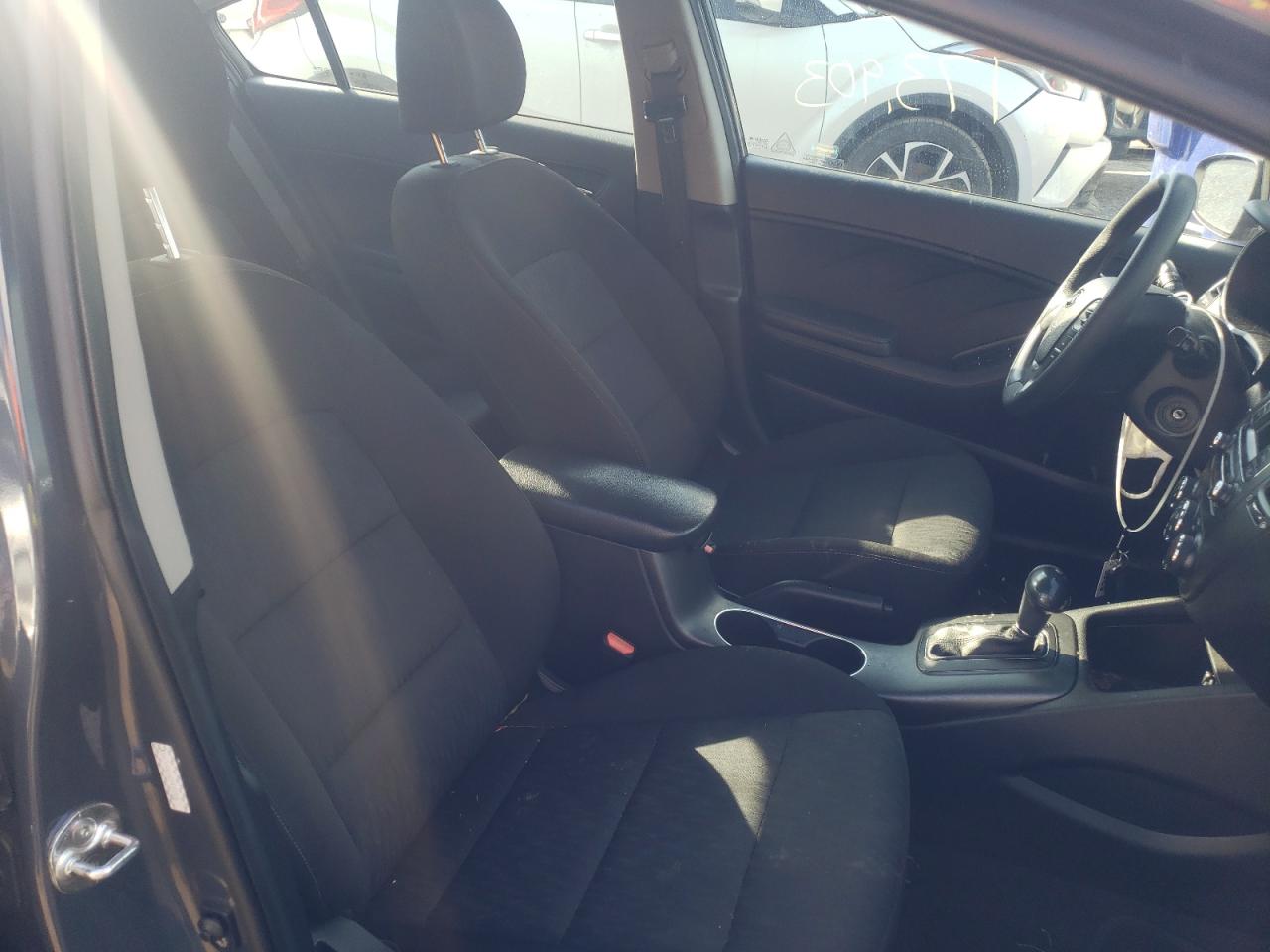 Photo 5 from auction – 2016 KIA FORTE LX with VIN KNAFK4A66G5459316