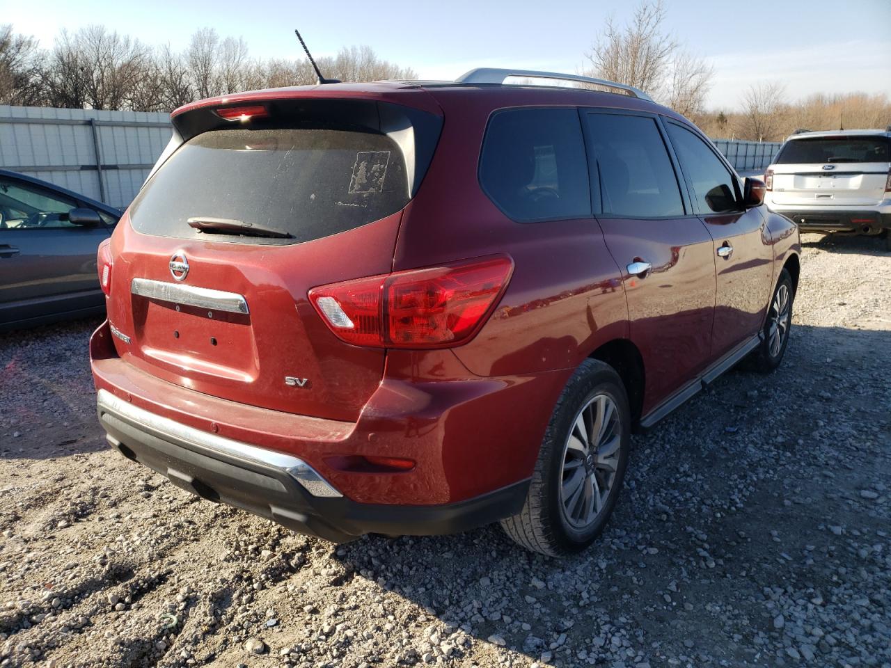 Photo 4 from auction – 2017 NISSAN PATHFINDER with VIN 5N1DR2MN3HC678966