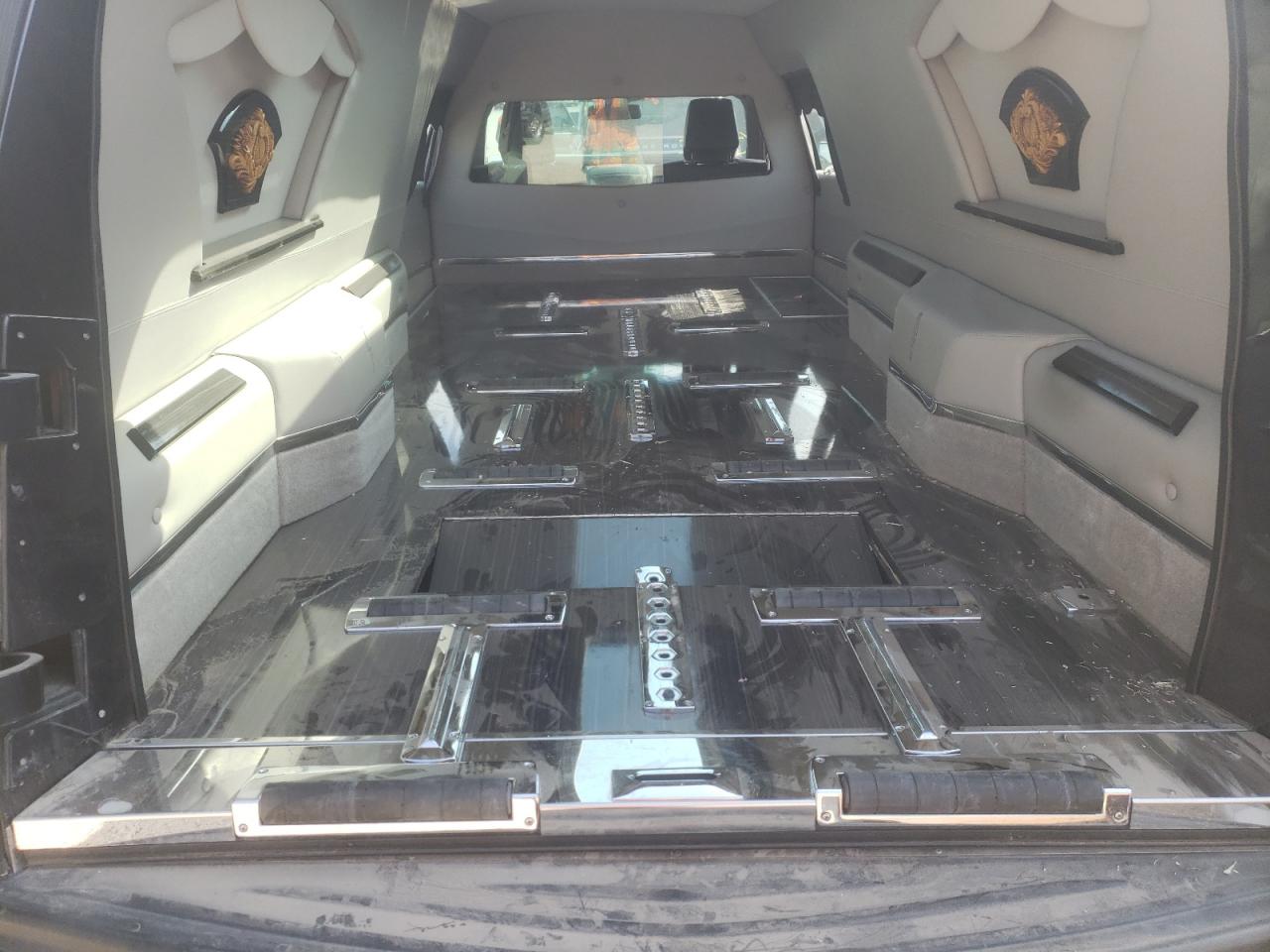 Photo 6 from auction – 2017 LINCOLN MKT with VIN 2LJMJ5LT8HBL00474