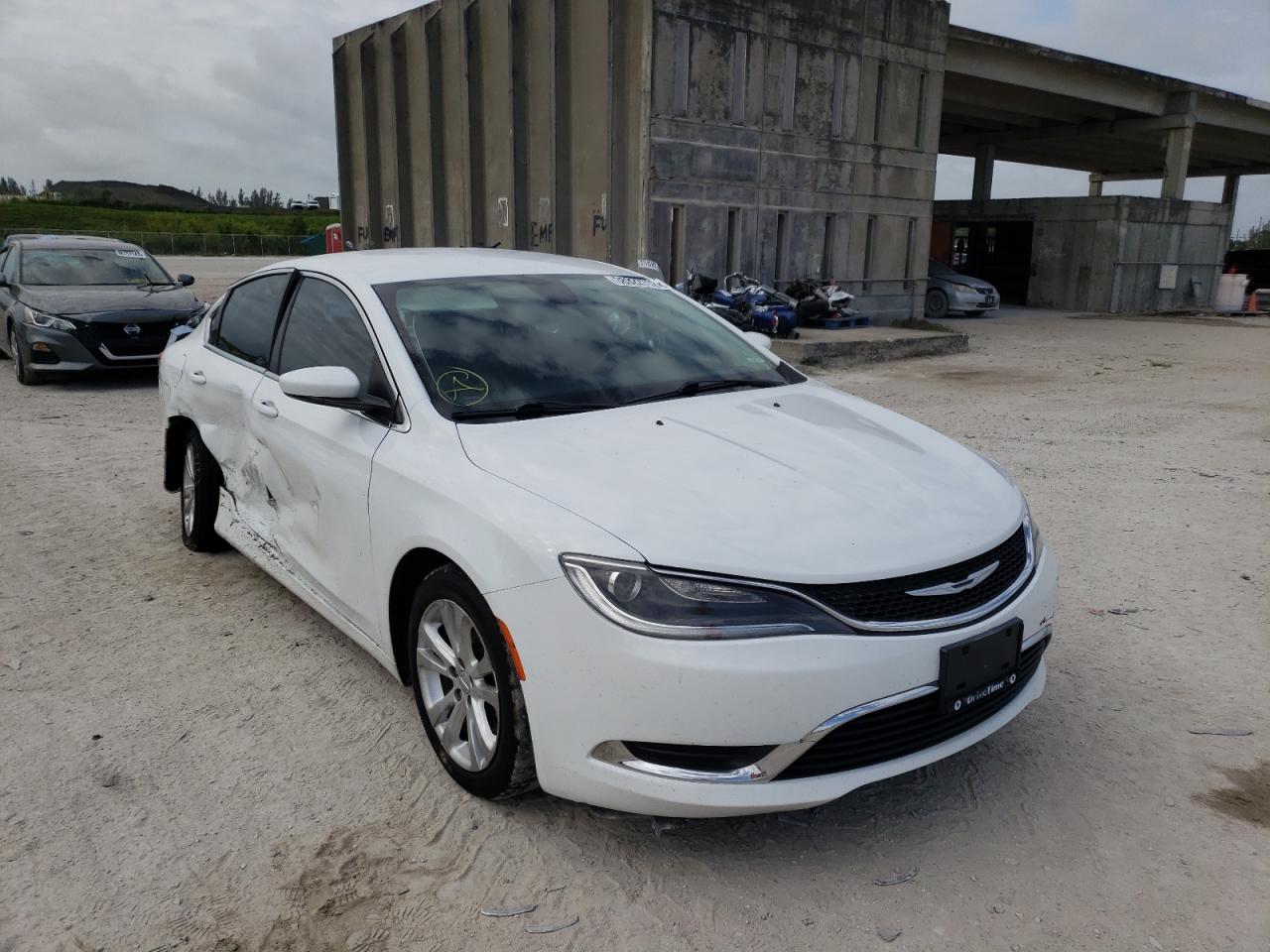 CHRYSLER 200 LIMITE 2015 with VIN 1C3CCCAB0FN653434 - Photo from auction