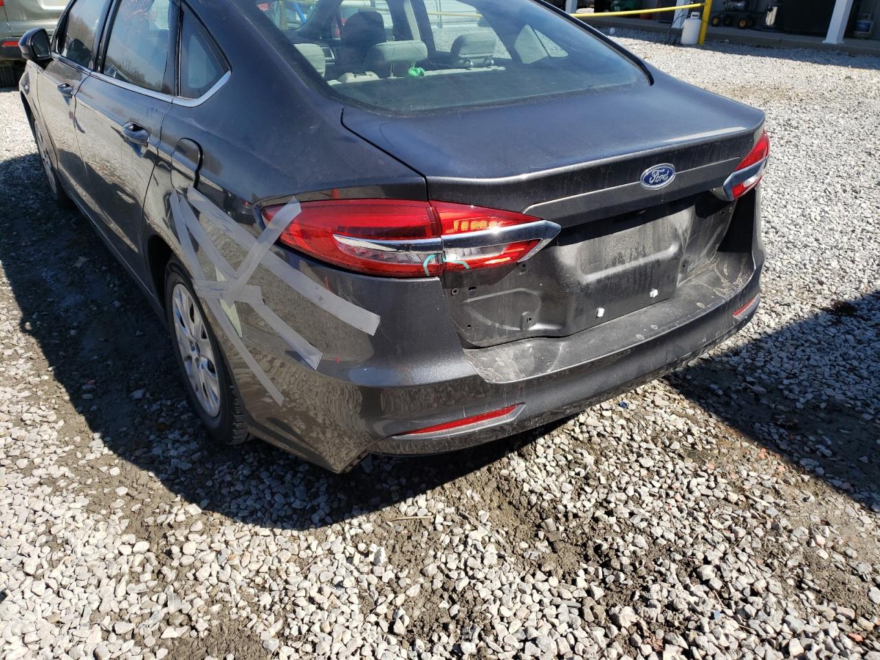 Photo 9 from auction – 2019 FORD FUSION S with VIN 3FA6P0G77KR107841