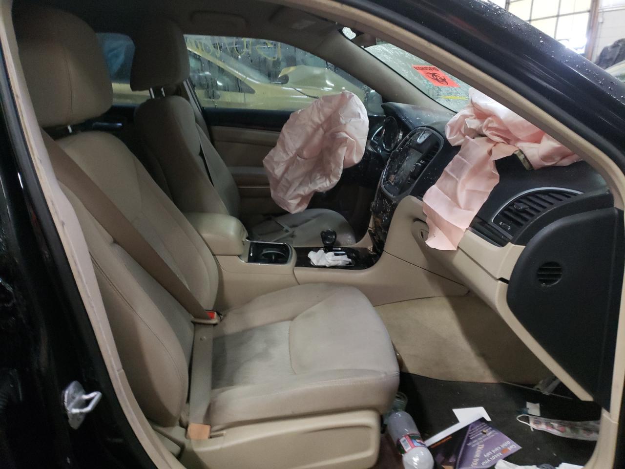 Photo 5 from auction – 2012 CHRYSLER 300 with VIN 2C3CCAAG7CH233657