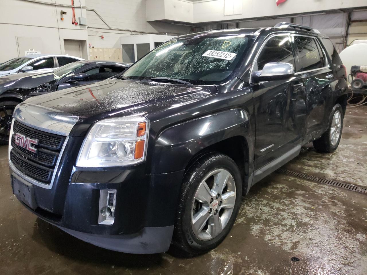 Photo 2 from auction – 2015 GMC TERRAIN SL with VIN 2GKFLYE32F6339799