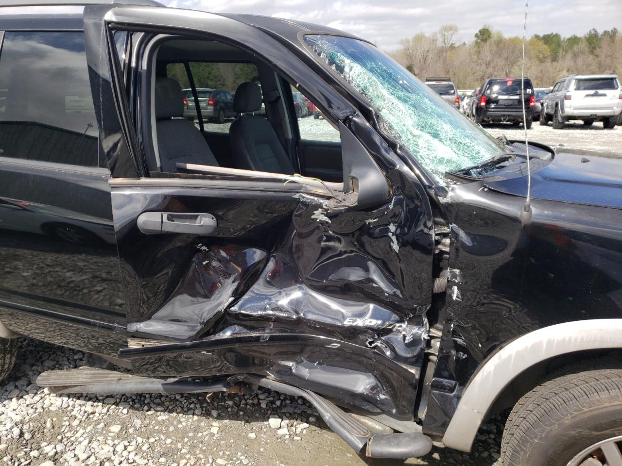 Photo 9 from auction – 2002 FORD EXPLORER X with VIN 1FMZU62E92UC74151