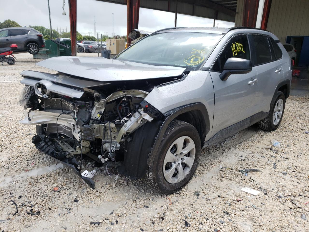 Photo 2 from auction – 2019 TOYOTA RAV4 LE with VIN 2T3H1RFV6KW039925