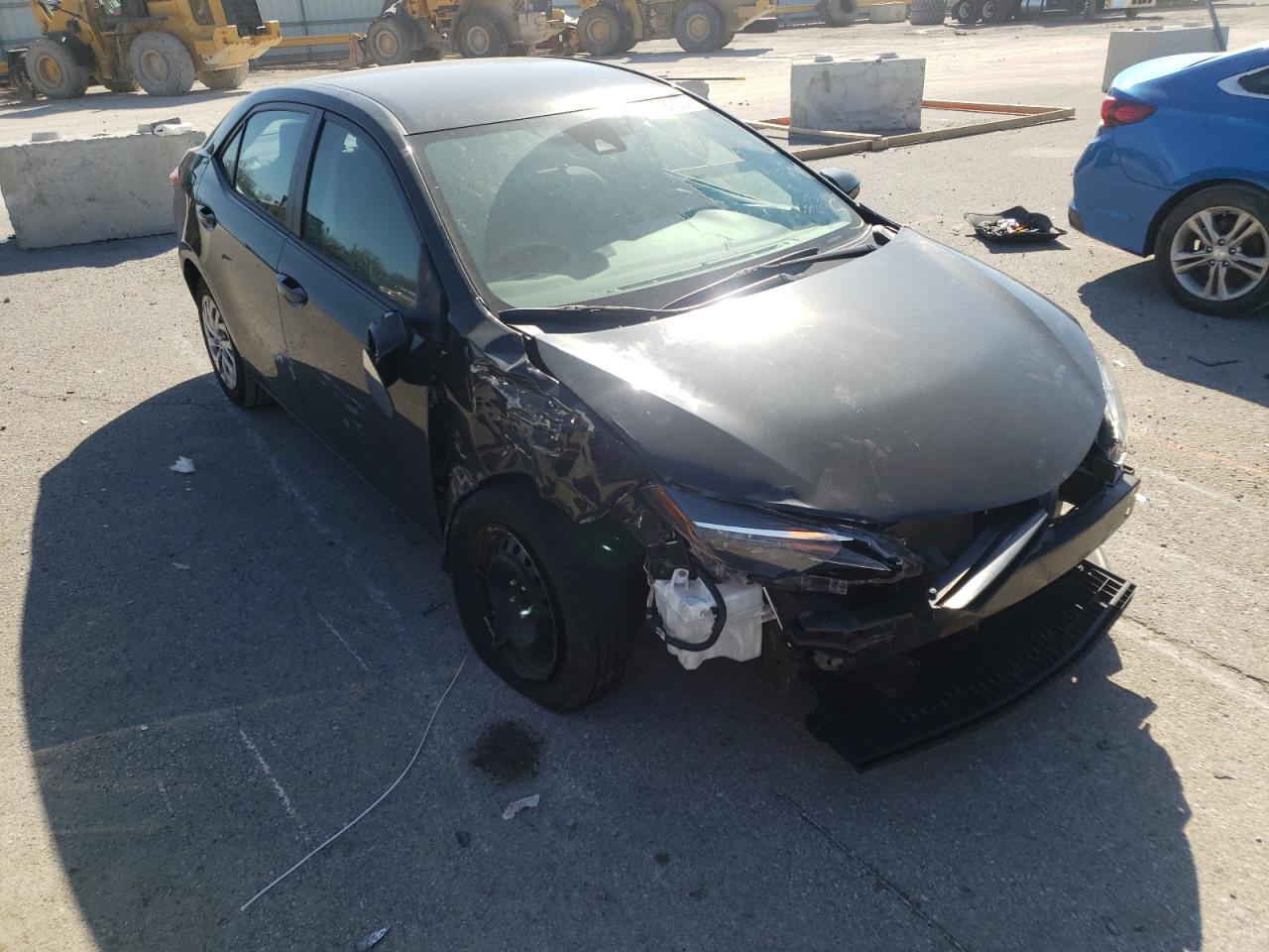 TOYOTA COROLLA L 2019 with VIN 5YFBURHE3KP910025 - Photo from auction