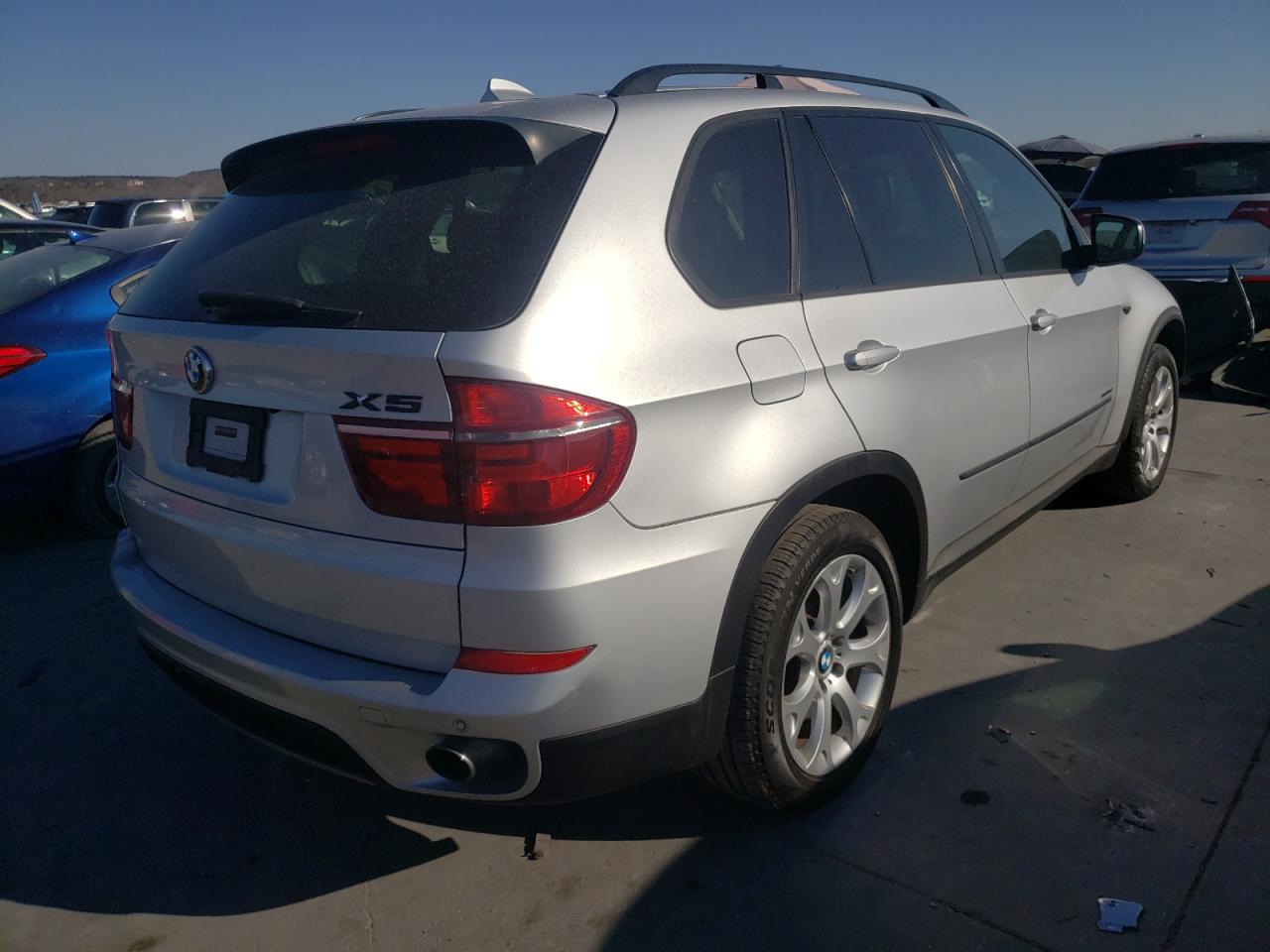 Photo 4 from auction – 2011 BMW X5 XDRIVE3 with VIN 5UXZW0C59BL657232