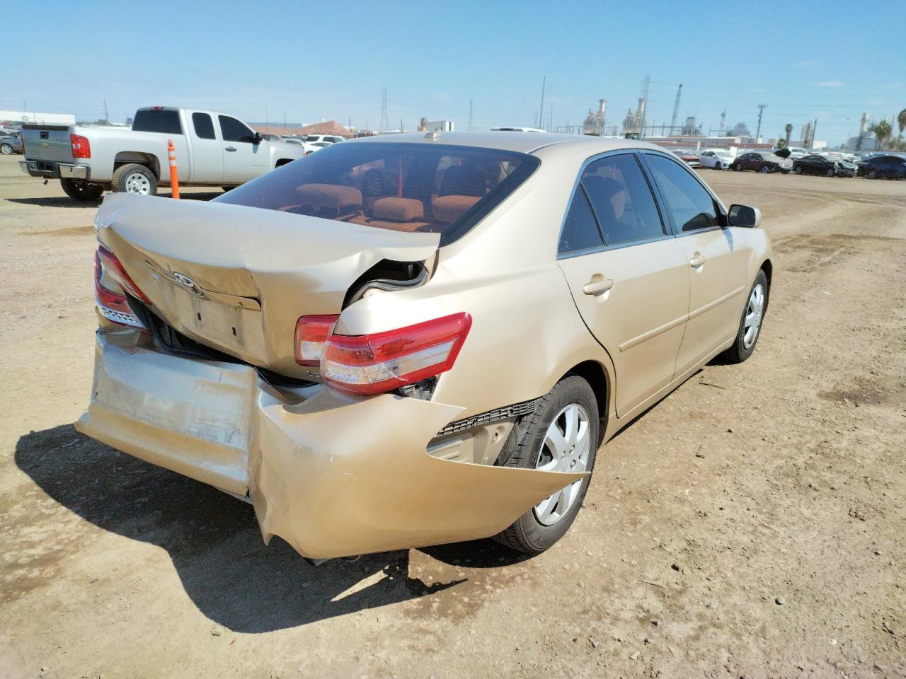 Photo 4 from auction – 2010 TOYOTA CAMRY BASE with VIN 4T4BF3EK7AR041823