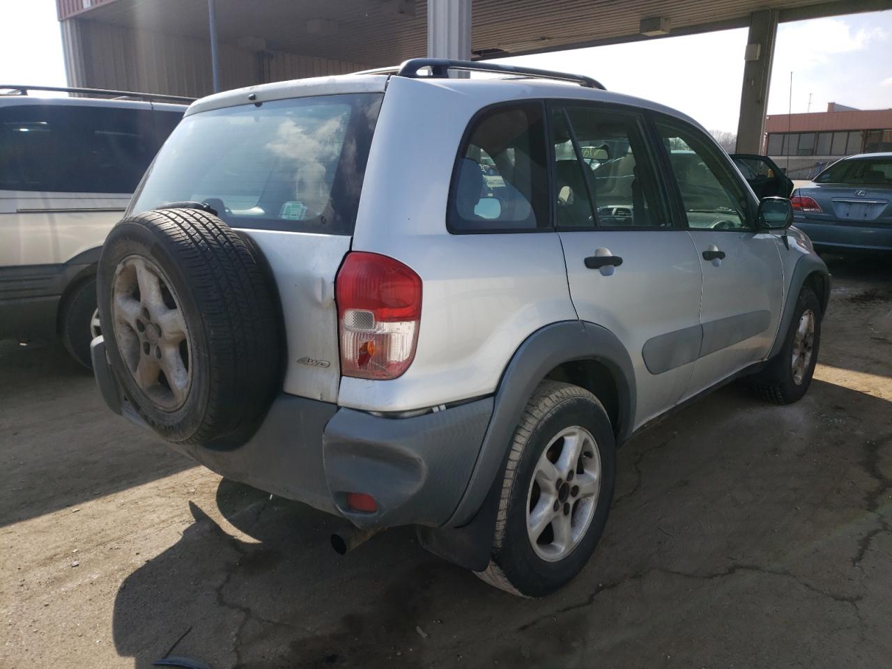 Photo 4 from auction – 2001 TOYOTA RAV4 with VIN JTEHH20V310057194