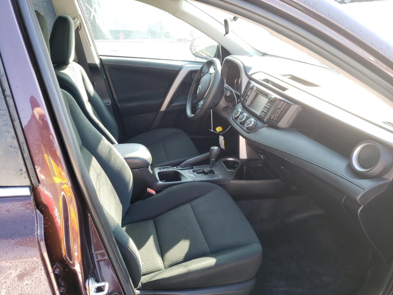 Photo 5 from auction – 2016 TOYOTA RAV4 LE with VIN 2T3BFREV1GW480958