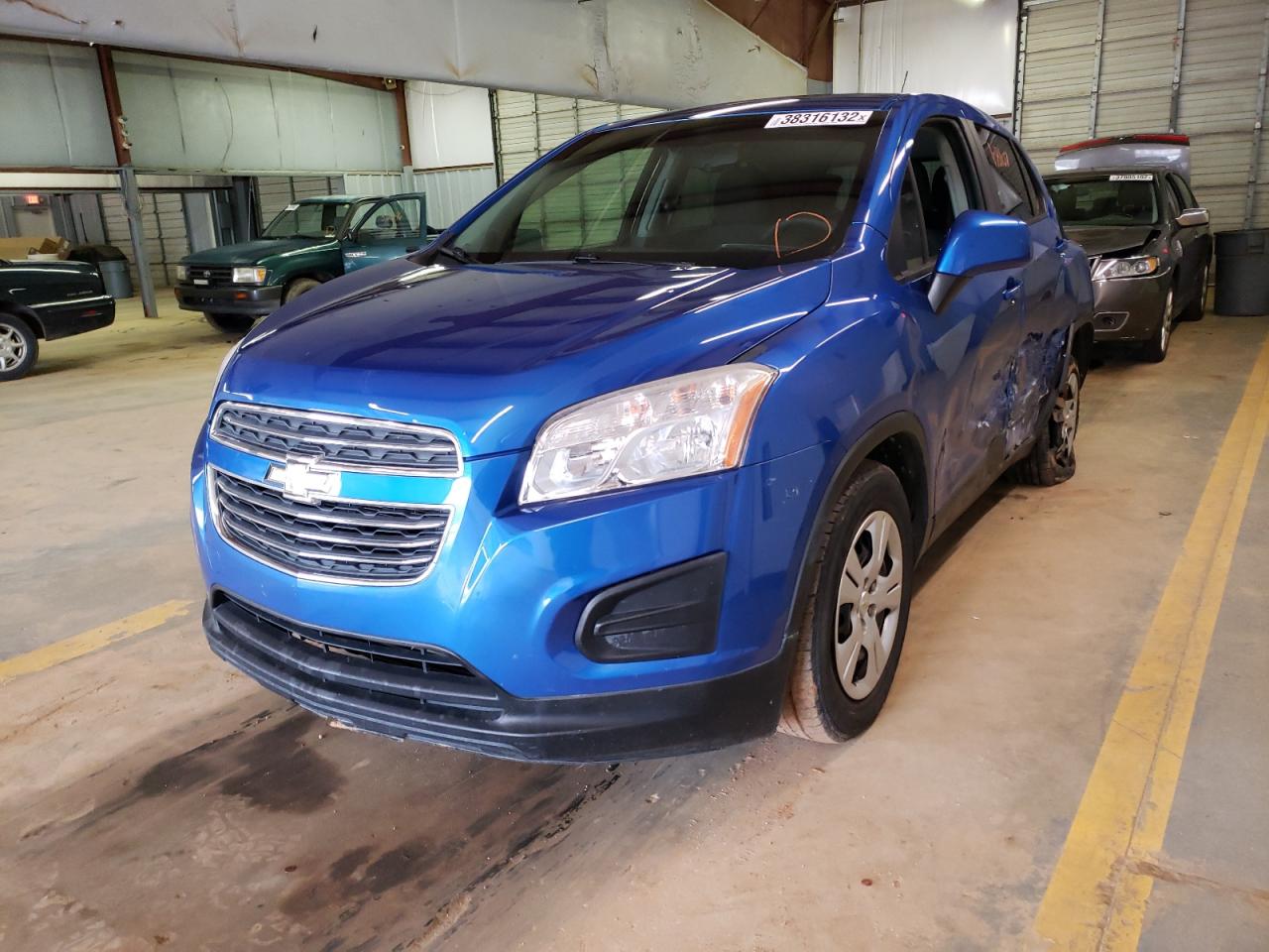 Photo 2 from auction – 2016 CHEVROLET TRAX LS with VIN KL7CJKSB8GB607442