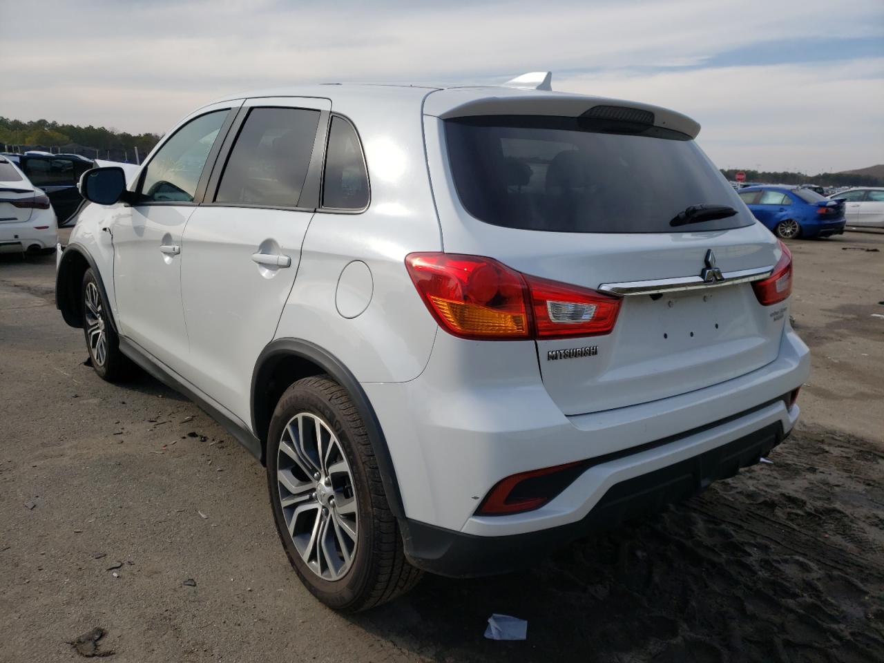 Photo 3 from auction – 2019 MITSUBISHI OUTLANDER with VIN JA4AR3AU2KU010080