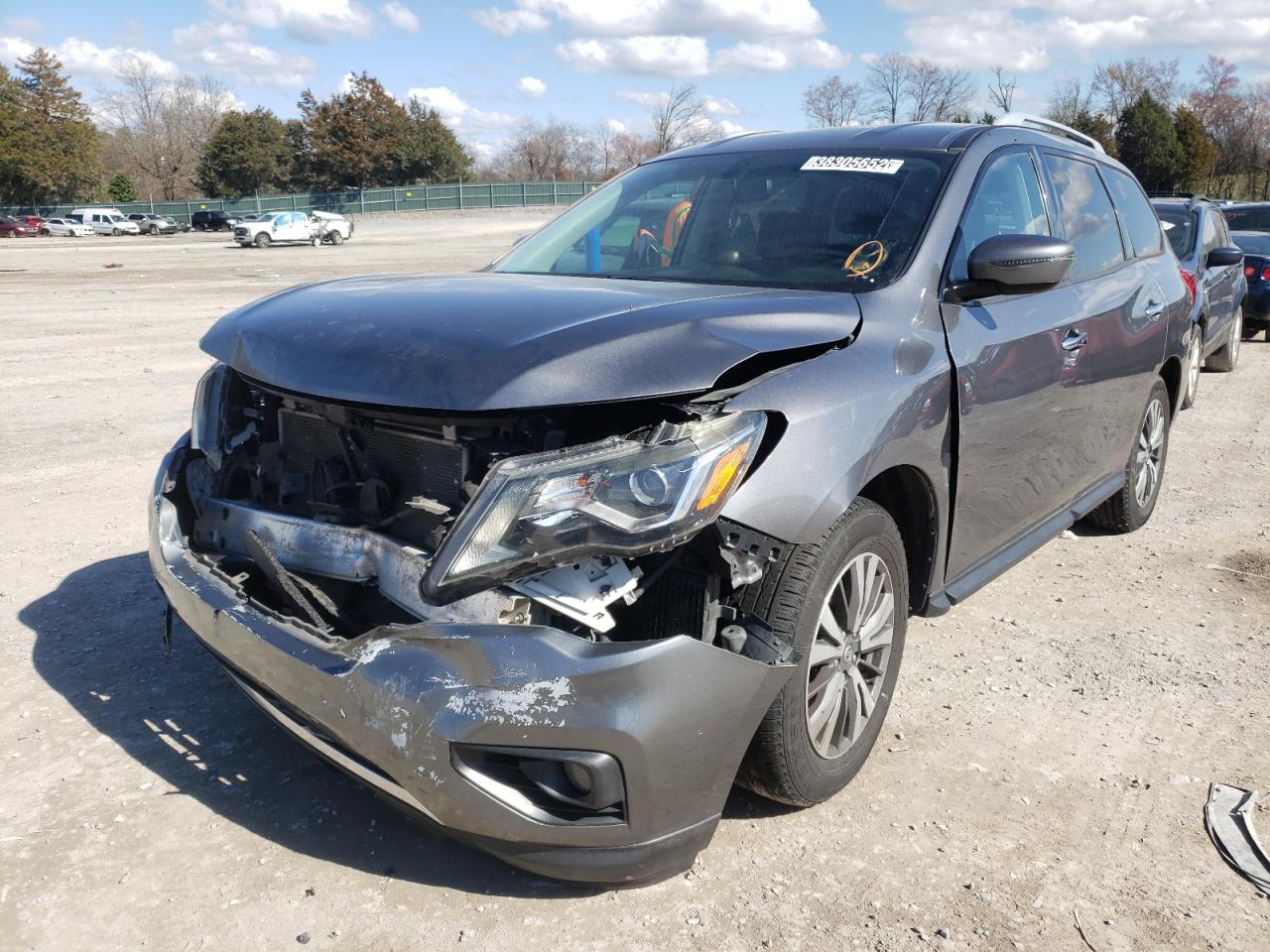 Photo 2 from auction – 2017 NISSAN PATHFINDER with VIN 5N1DR2MN5HC634919