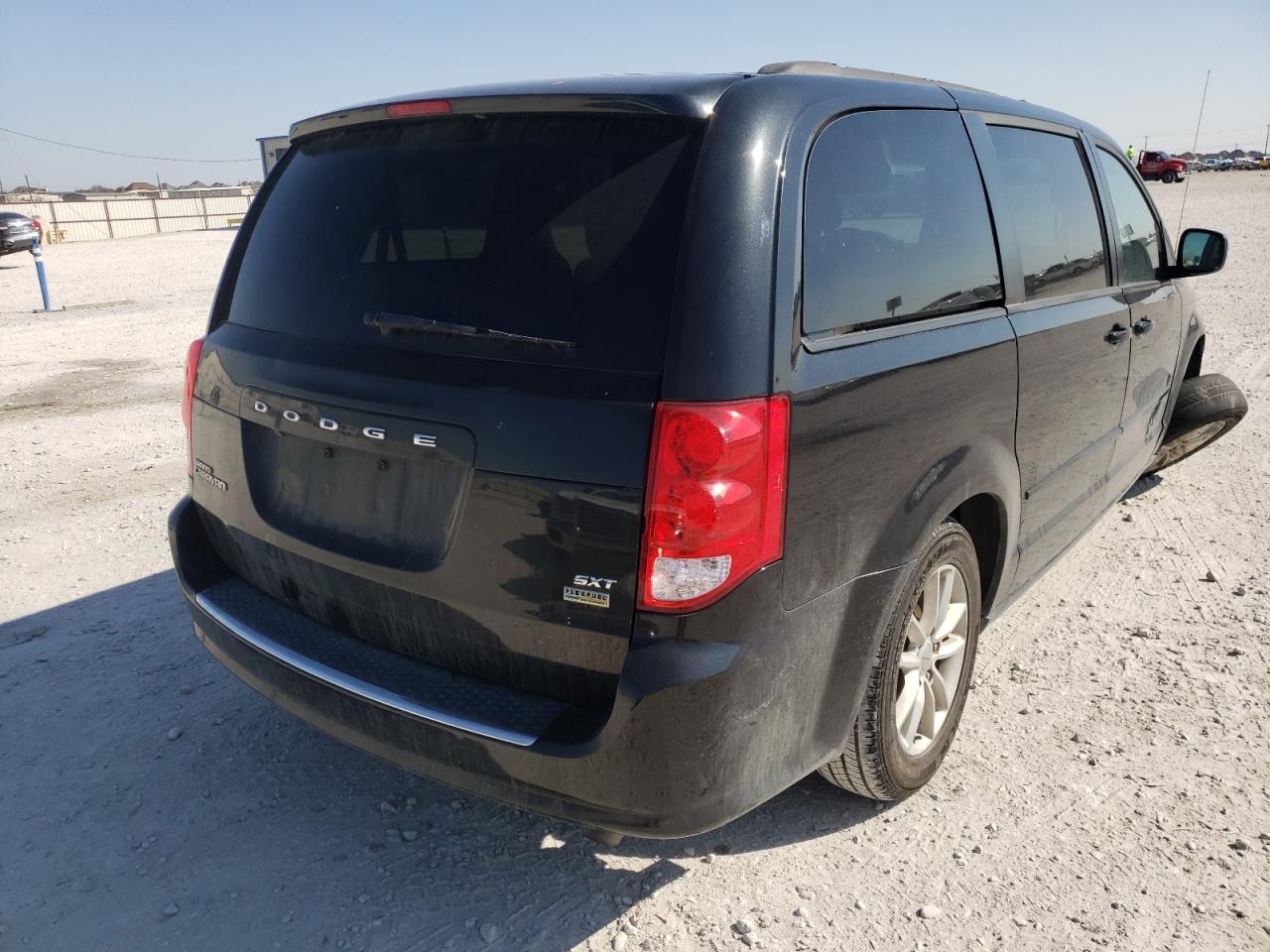 Foto 4 de la subasta – 2015 DODGE GRAND CARA con VIN 2C4RDGCG2FR652775