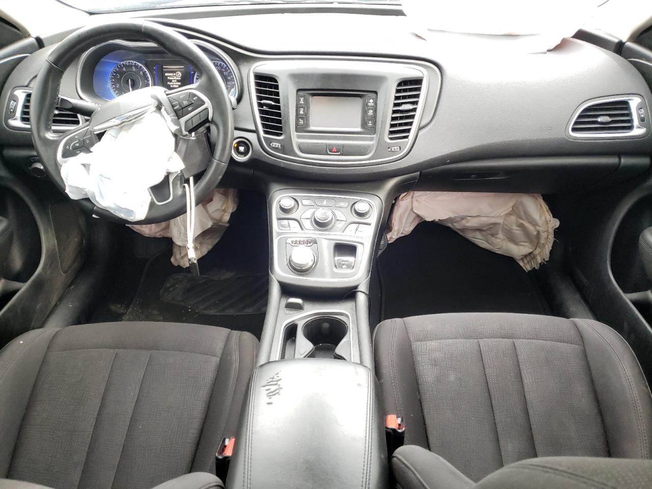 Photo 9 from auction – 2015 CHRYSLER 200 LIMITE with VIN 1C3CCCAB5FN554785