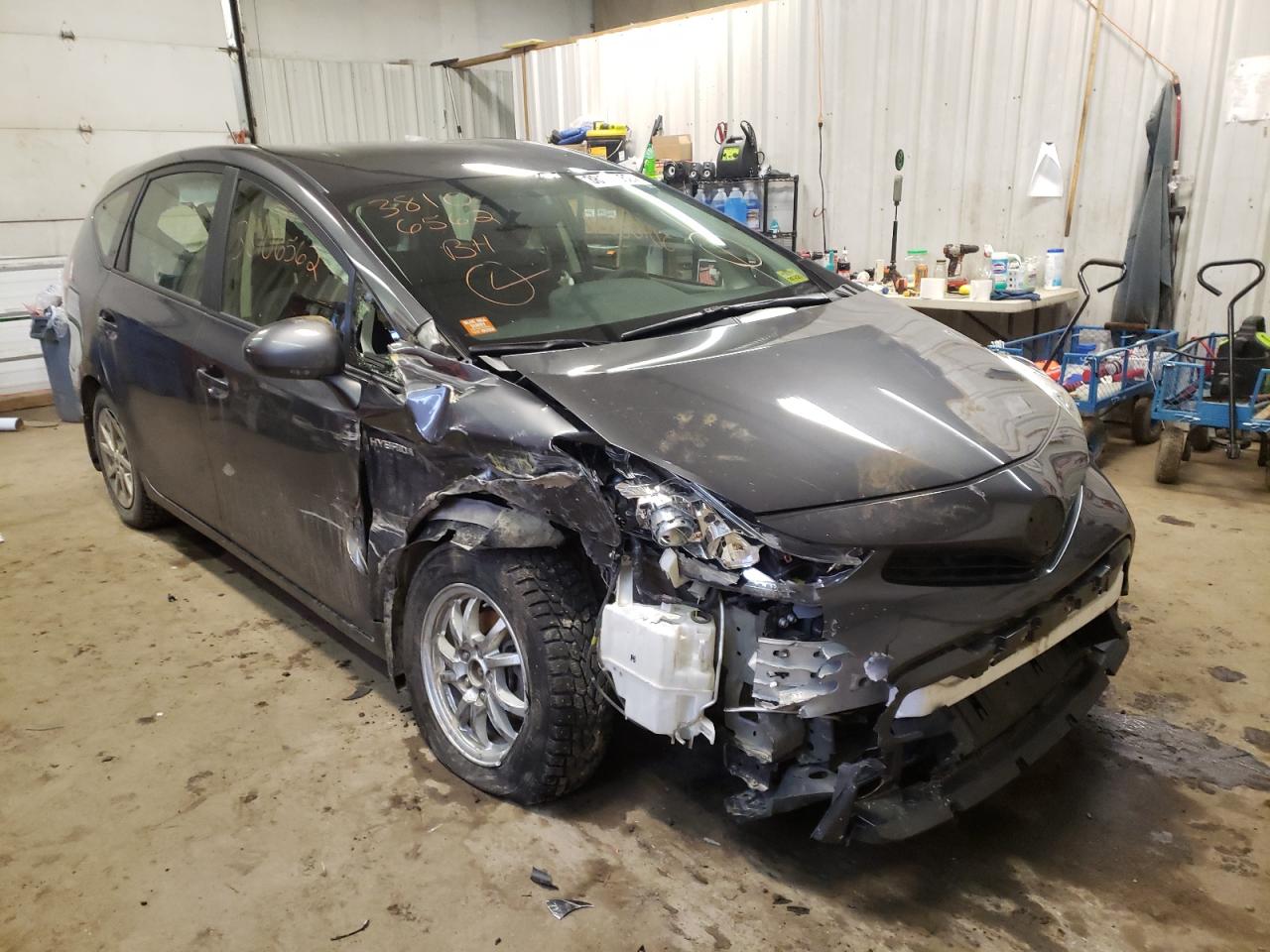Photo 1 from auction – 2017 TOYOTA PRIUS V with VIN JTDZN3EU9HJ069751