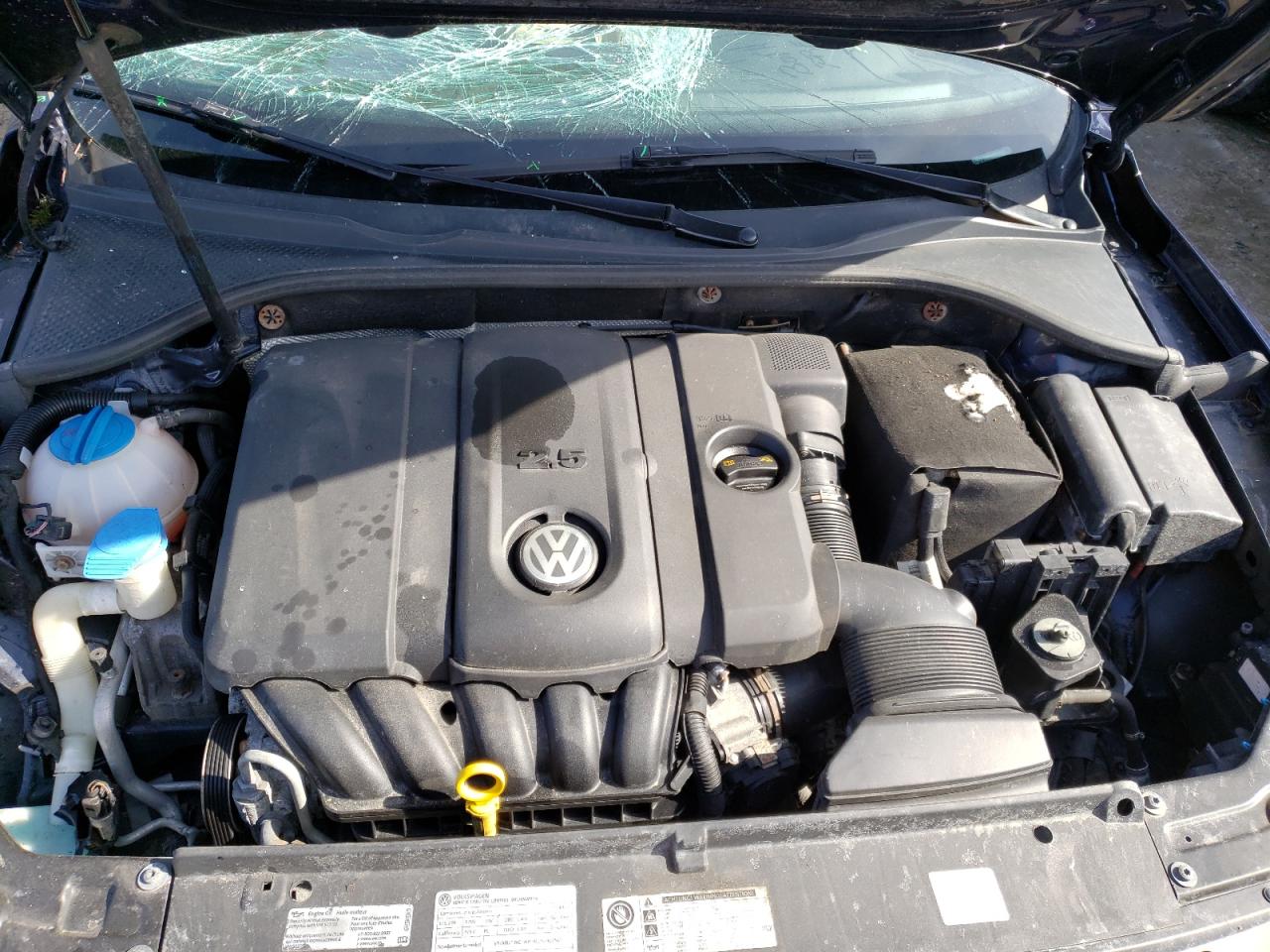Photo 7 from auction – 2014 VOLKSWAGEN PASSAT S with VIN 1VWAP7A33EC010753