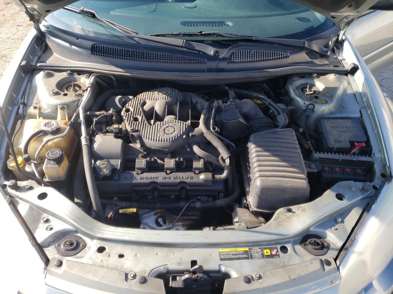 Photo 7 from auction – 2004 CHRYSLER SEBRING LI with VIN 1C3EL65R74N343098