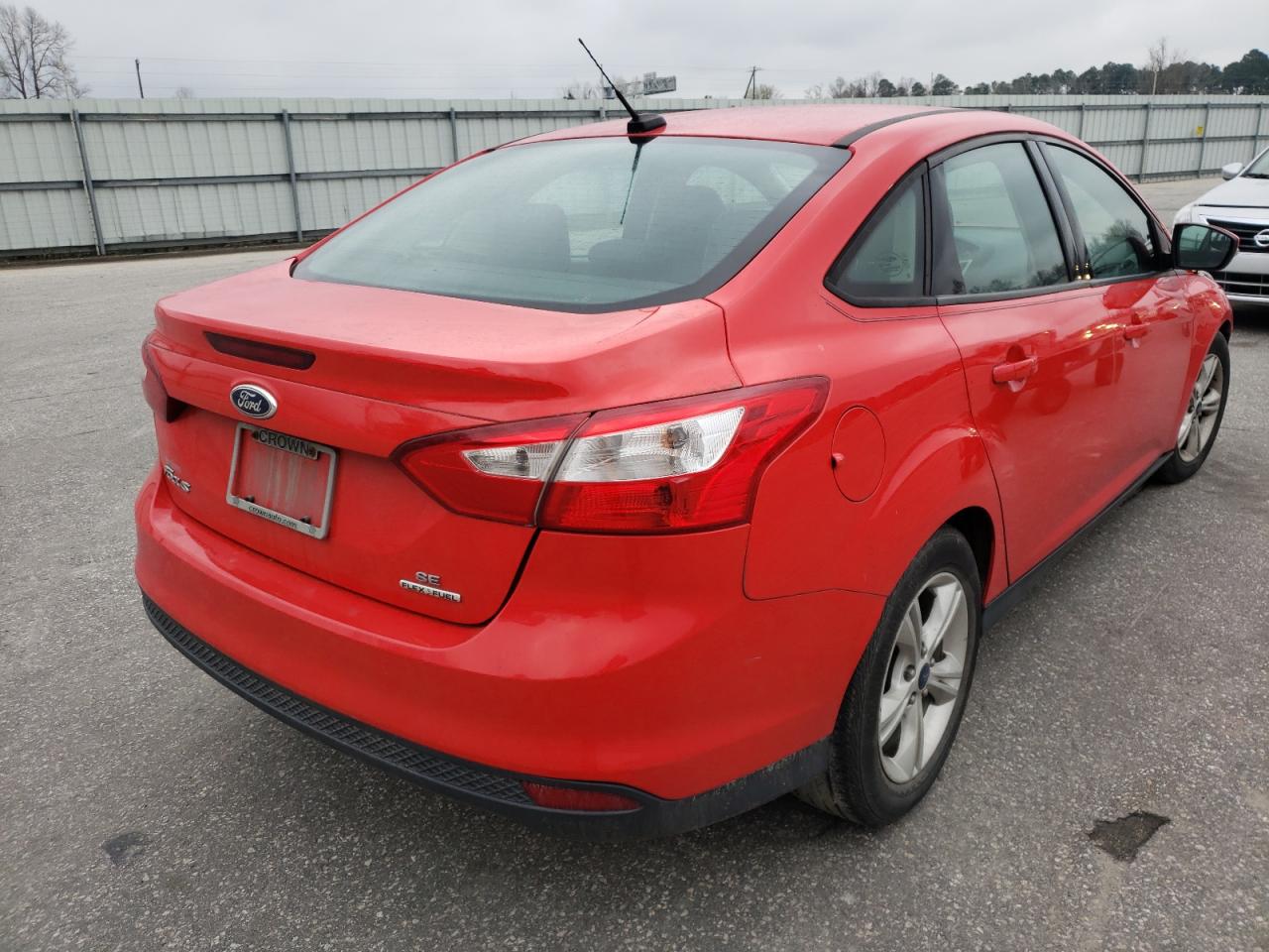 Photo 4 from auction – 2014 FORD FOCUS SE with VIN 1FADP3F22EL457590