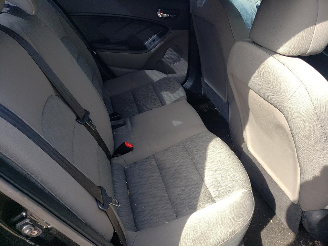 Photo 6 from auction – 2014 KIA FORTE LX with VIN KNAFK4A64E5057727