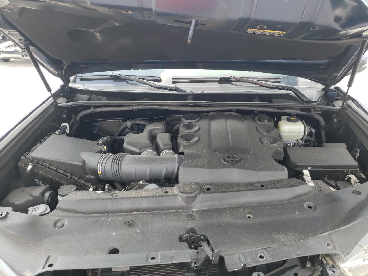 Photo 7 from auction – 2018 TOYOTA 4RUNNER SR with VIN JTEBU5JR7J5528707