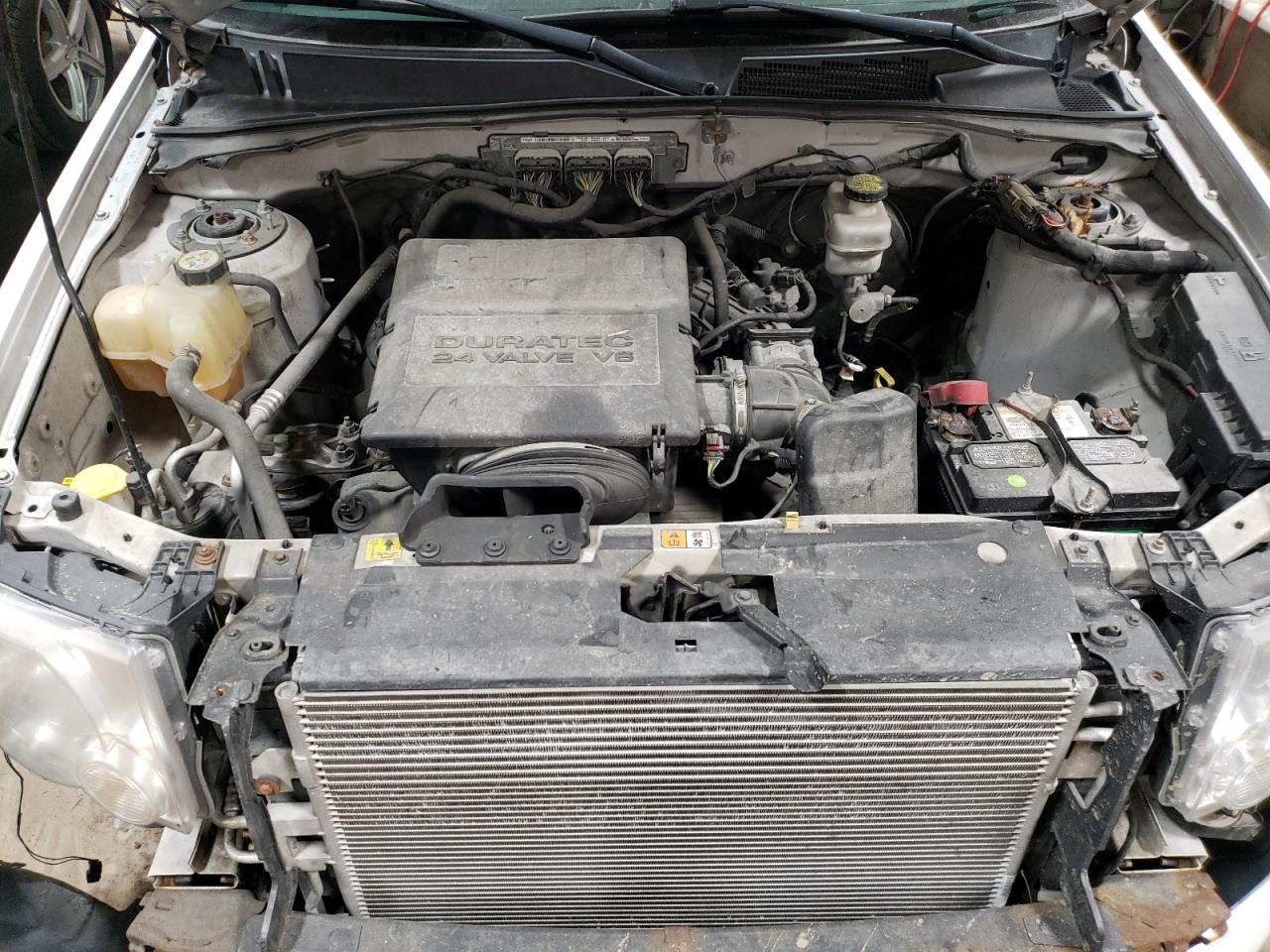 Photo 7 from auction – 2011 FORD ESCAPE LIM with VIN 1FMCU9EG5BKA53632