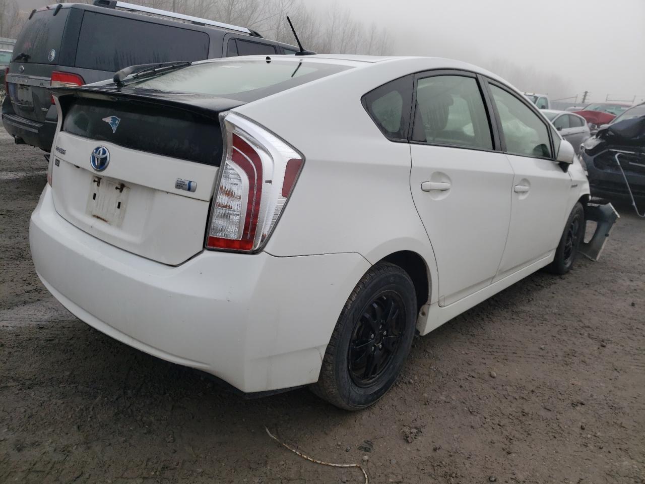 Photo 4 from auction – 2015 TOYOTA PRIUS with VIN JTDKN3DU8F1945175