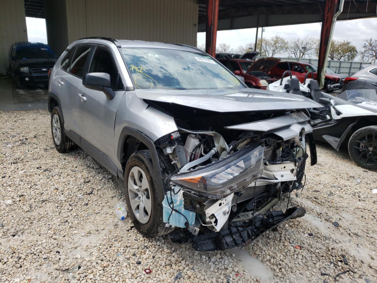 TOYOTA RAV4 LE 2019 with VIN 2T3H1RFV6KW039925 - Photo from auction