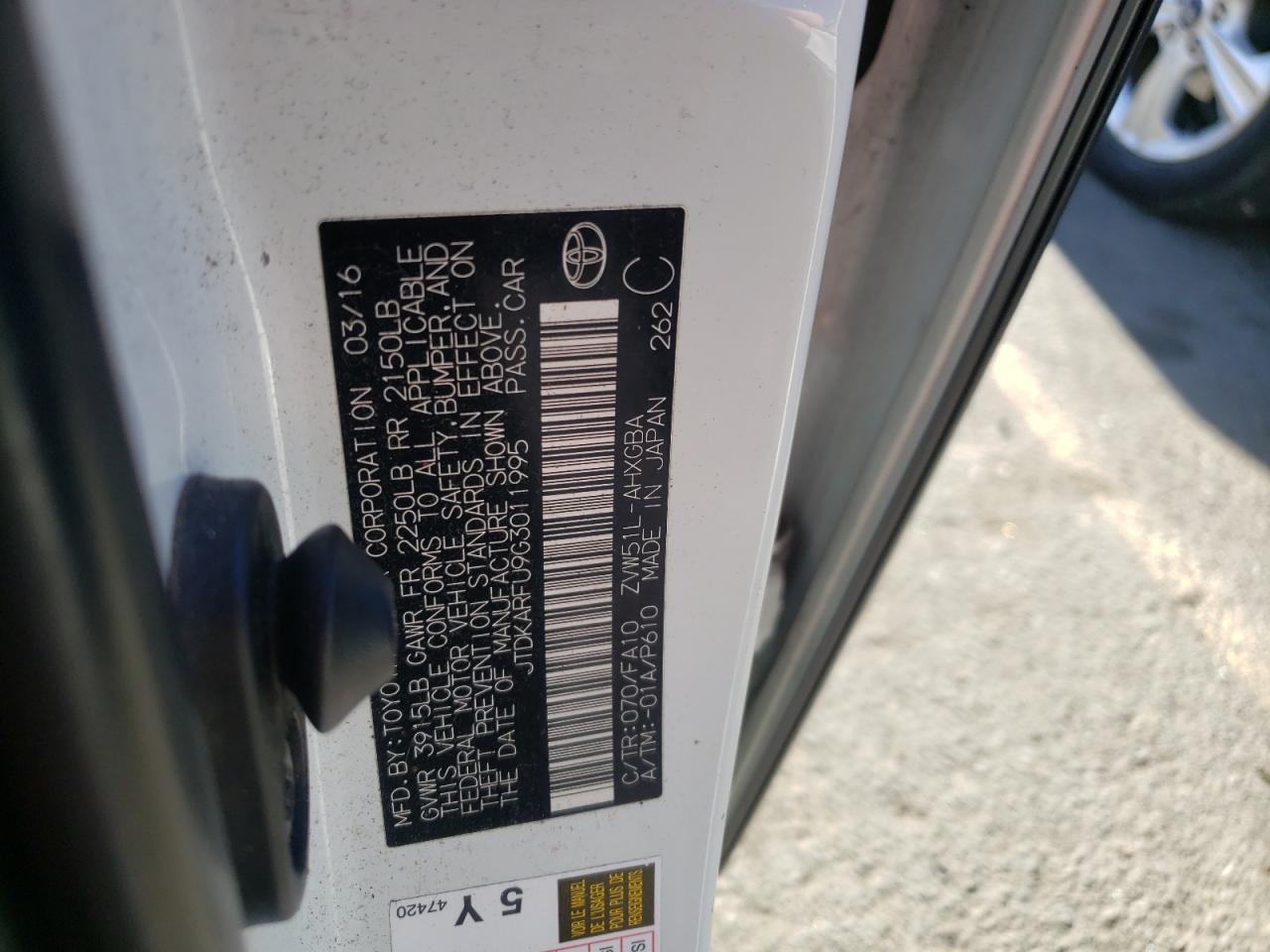Photo 10 from auction – 2016 TOYOTA PRIUS with VIN JTDKARFU9G3011995