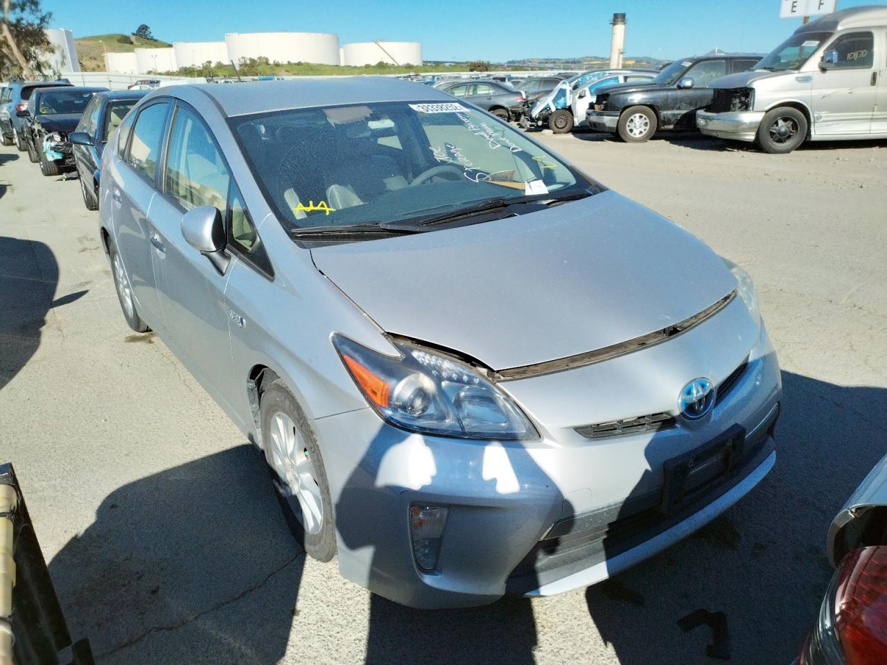 TOYOTA PRIUS PLUG 2013 مع رقم تعريف المركبة JTDKN3DP3D3041794 - صورة من المزاد
