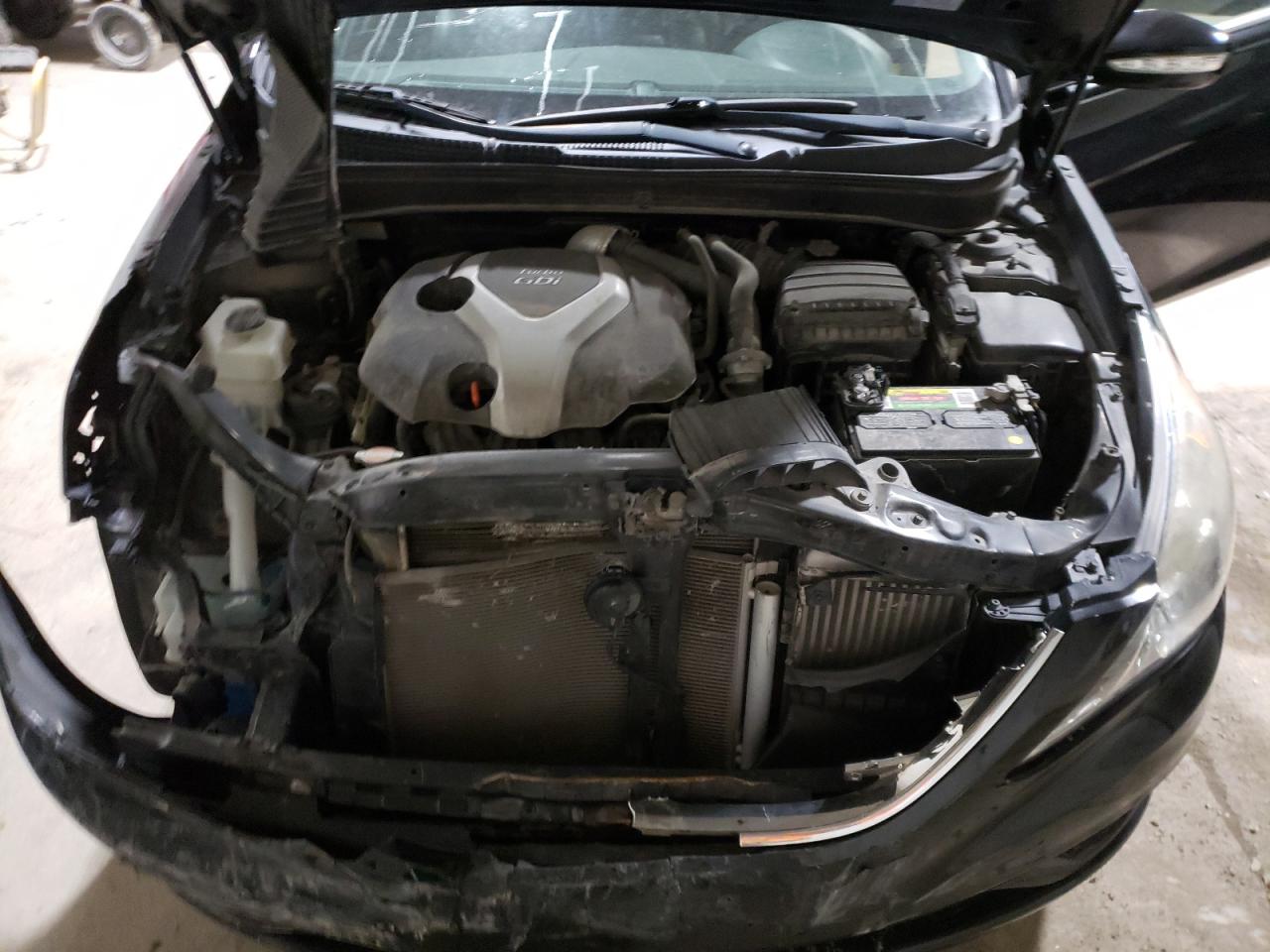 Photo 7 from auction – 2011 HYUNDAI SONATA SE with VIN 5NPEC4AB0BH176069