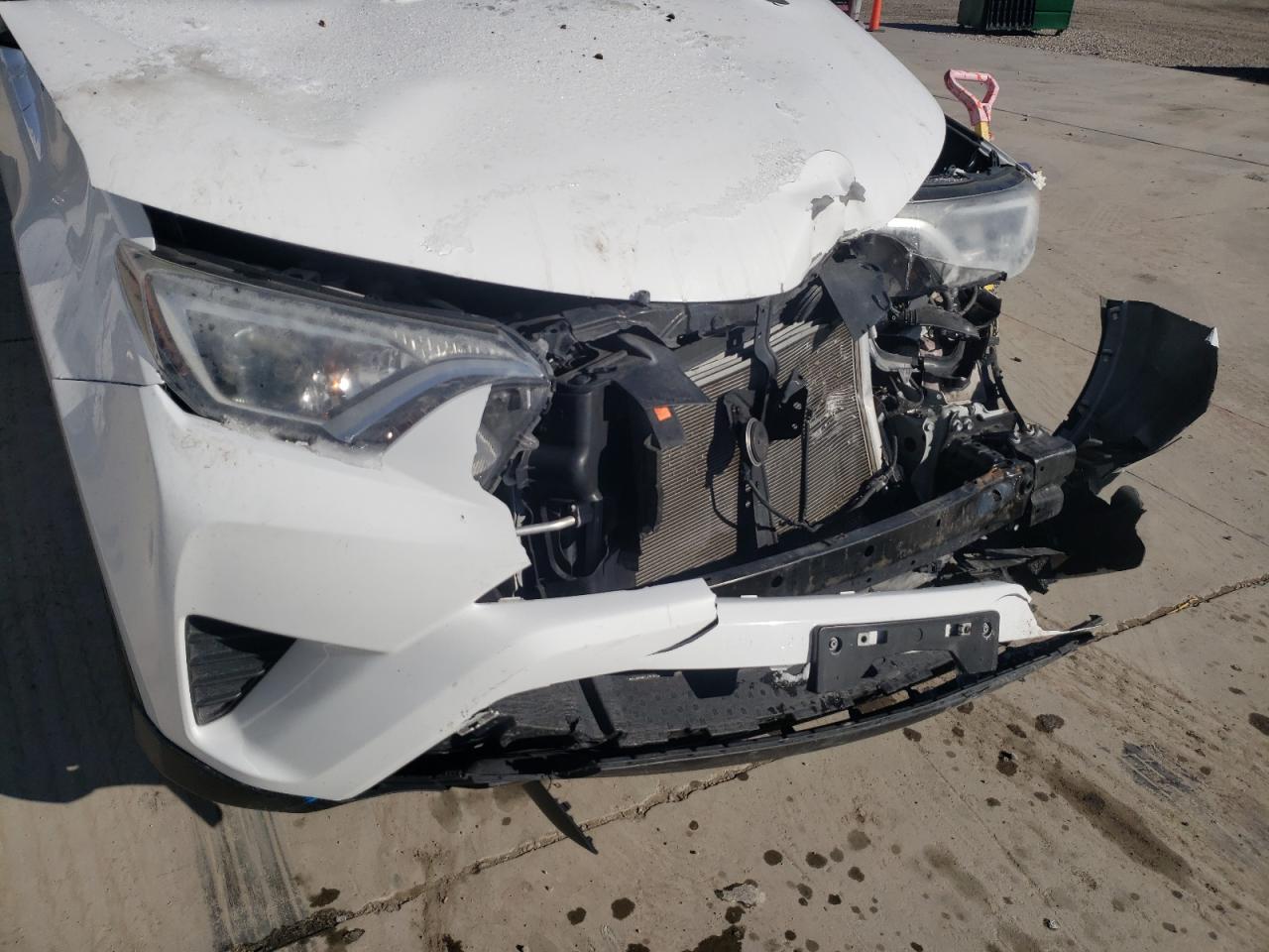 Photo 9 from auction – 2016 TOYOTA RAV4 LE with VIN 2T3BFREV3GW471856