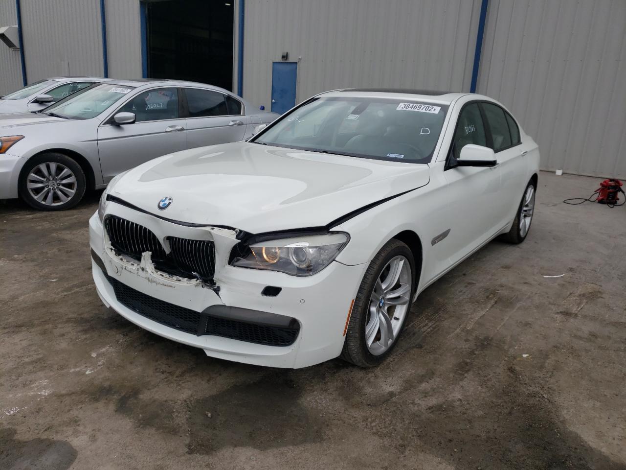 Photo 2 from auction – 2012 BMW 740 I with VIN WBAKA4C53CDS99014
