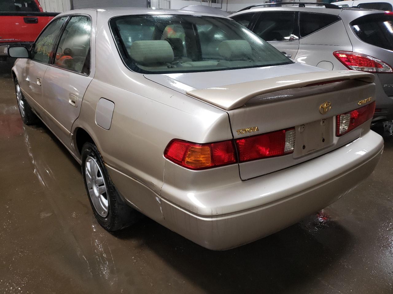 Photo 3 from auction – 2001 TOYOTA CAMRY CE with VIN 4T1BG22K51U036741