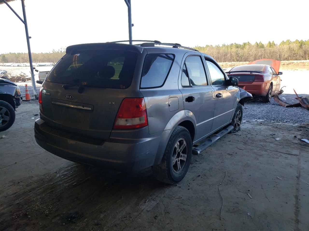 Photo 4 from auction – 2006 KIA SORENTO EX with VIN KNDJD733565625433