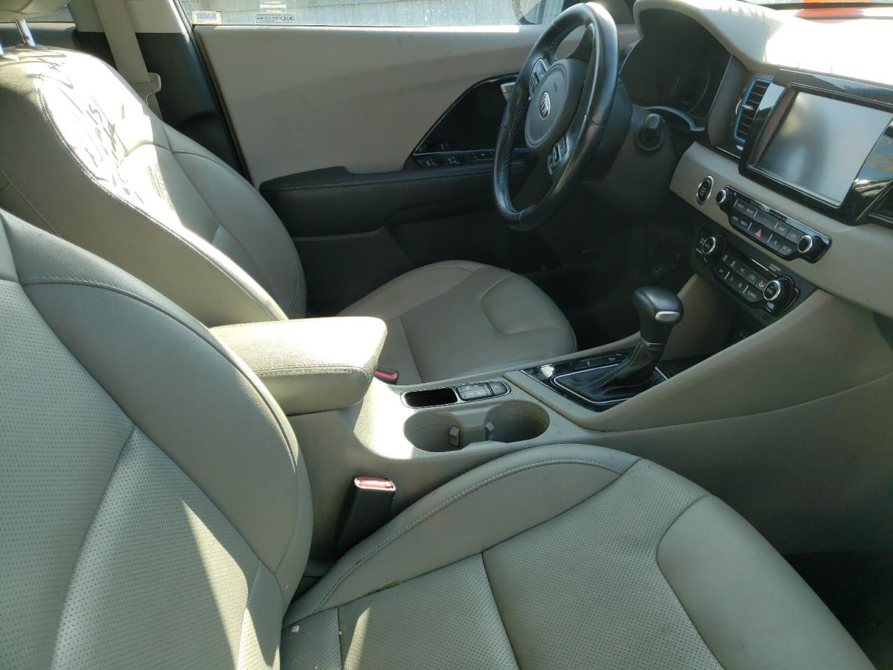 Photo 5 from auction – 2019 KIA NIRO EX PR with VIN KNDCC3LD5K5328122