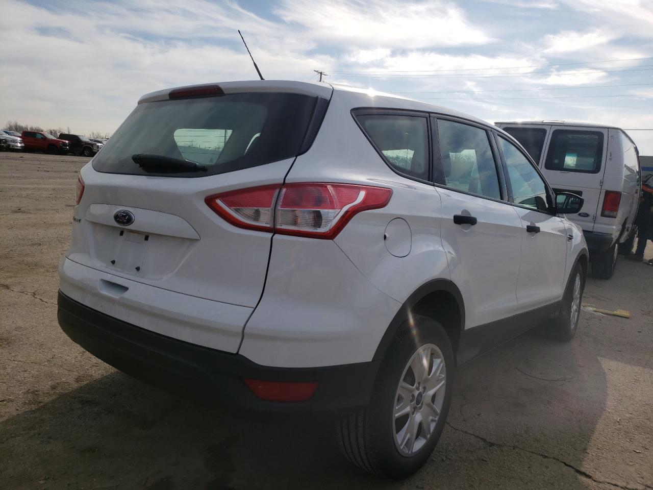 Photo 4 from auction – 2013 FORD ESCAPE S with VIN 1FMCU0F74DUC43469