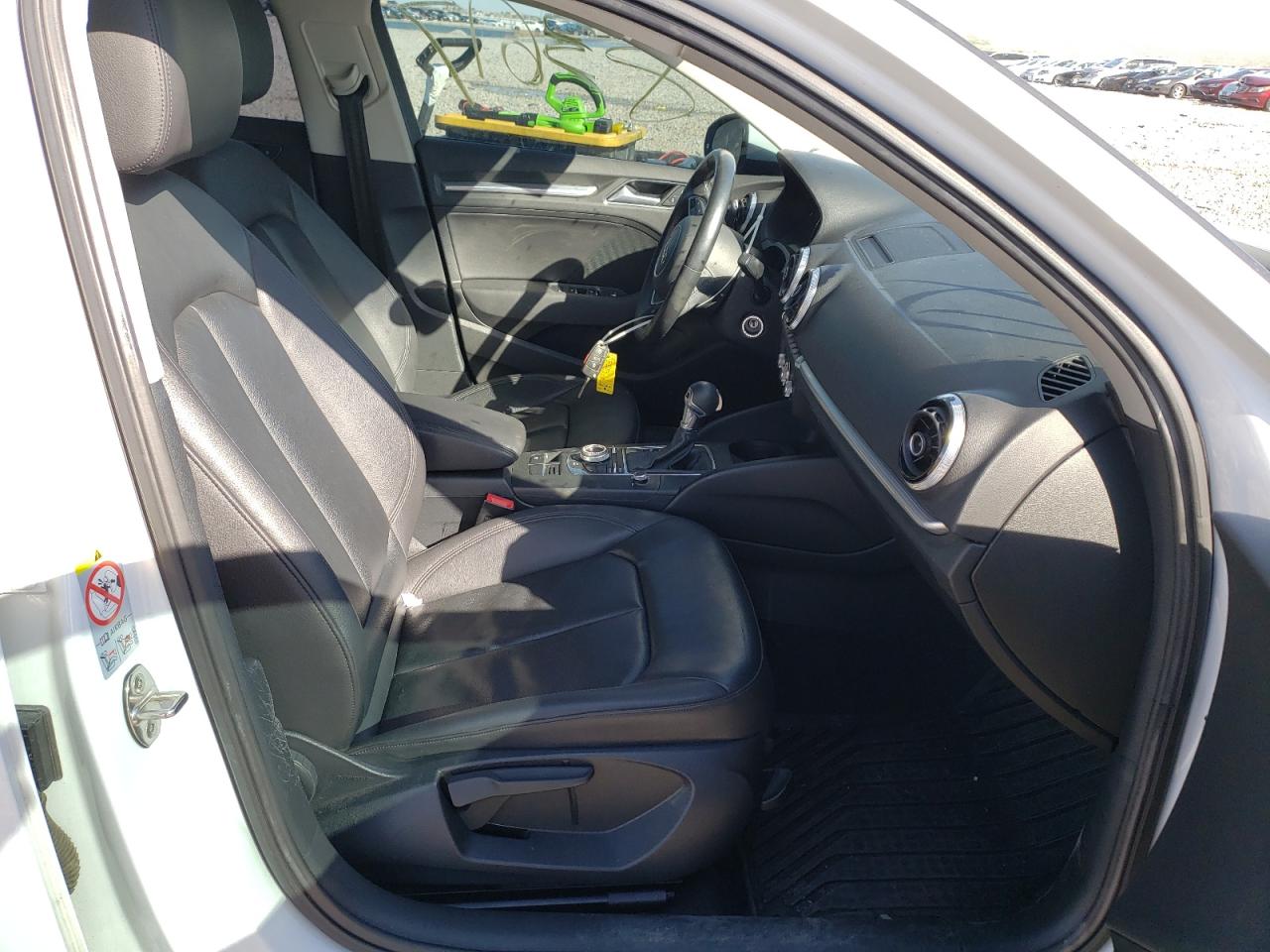 Photo 5 from auction – 2015 AUDI A3 PREMIUM with VIN WAUACGFF9F1003527
